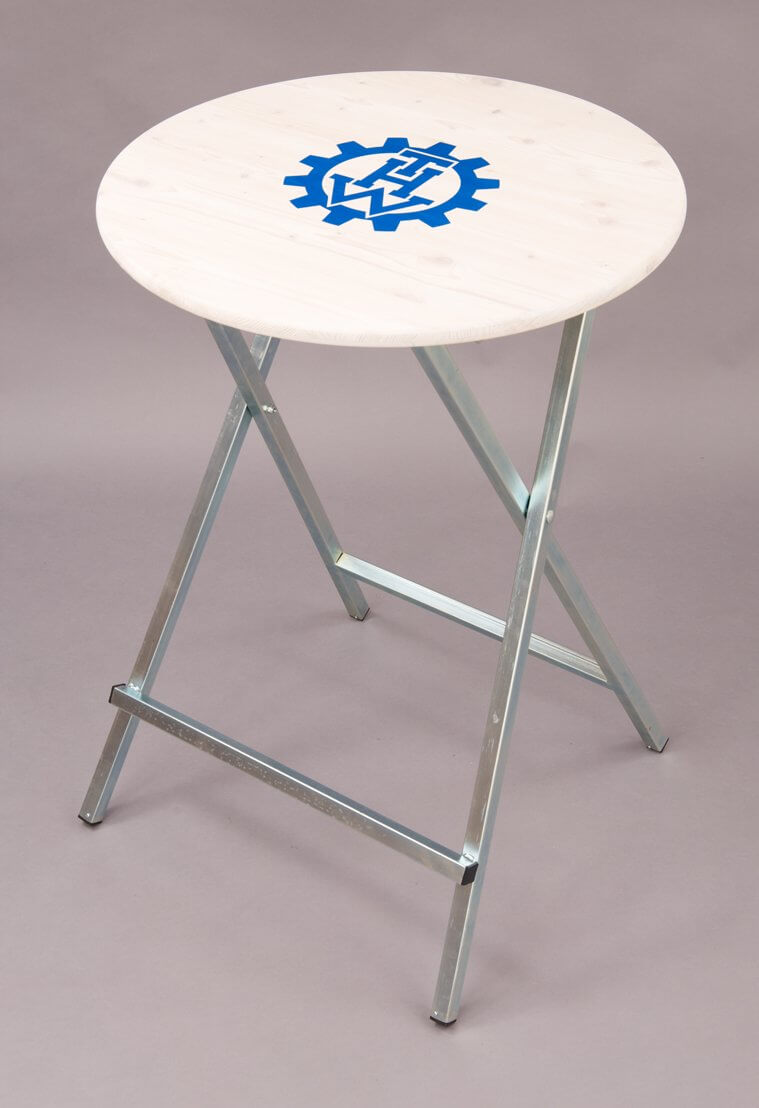 Siebdruck auf dreischichtige Tischplatten aus Holz für Stehtische und Bistrotische für THW