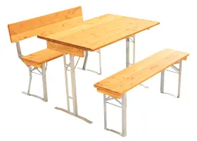 Auf der Stirnseite können Stühle oder zusätzliche Bänke aufgestellt werden. Bierbankgarnitur 67 cm Tisch