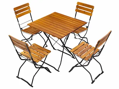 Biergartenmöbel aus Robinienholz mit Tisch und passenden Klappstühlen