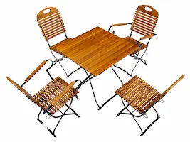<h3>Biergartenmöbel für Gastronomie</h3> bestehend aus einem quadratischen Biergartentisch, zwei Biergartensesseln und zwei Biergartenstühlen. Biergartenmöbel Kombination