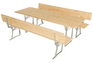 Nicht nur die Sitzfläche ist mit 40cm breiter, sondern auch die Lehne ist mit 25cm deutlich breiter als die Rückenlehne der Standard-Lehnenbänke. Bierzeltgarnitur mit Lehne extra breit Nr.176