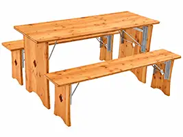 Gesamtansicht des Modells 309 mit Tisch und zwei Holzbänken Bierzeltgarnitur Modell 309 mit Tisch und Bänken auf Holzbeinen in Gesamtansicht