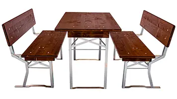 <h3>Kurze Festzeltgarnitur</h3>mit einer Länge von 110 cm und einer Tischbreite von 80 cm verfügt über eine ausreichende Tischfläche für Essen, Trinken und Tischdekoration mit vier Personen. Diese sind besonders platzsparend bei Gebrauch und Lagerung. Festzeltgarnitur kurz Holzfarbe Nussbaum