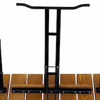 Befestigung der Tisch- und Bankplatten mit Winkeleisen