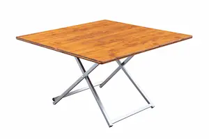 Der quadratische Tisch hat eine Kantenlänge von 120 cm, eine hervorragende Beinfreiheit ist auf allen Seiten gewährleistet. Tischgestel quadatisch 213