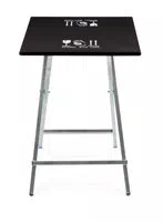 Stehtisch Bembel With Care, Tischplatte 80cm X 80cm mit zwei Werbedrucken. Stehtisch Bembel mit Siebdruck.