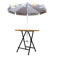 Wenn statt eines Schirmhalters unter dem Stehtisch ein Schirmständer verwendet wird, wird die maximale Größe durch die Standfestigkeit des Stehtisches und des Schirmständers eingeschränkt. Das heißt, sie können einen 50 cm größeren Sonnenschirm in den Ständer stellen, da der Stehtisch für mehr Stabilität sorgt. Die Schirmlochbohrung sollte dann sehr genau an das Standrohr angepasst sein. Bei 48 mm Standrohr machen wir eine 50 mm Bohrung. Sie haben die Möglichkeit, zusammen mit dem Stehtisch einen größeren Schirm zu verwenden, als es der verwendete Schirmständer vorsieht.