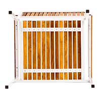 Die Sitzleisten der Terrassenmöbel sind unten verschraubt