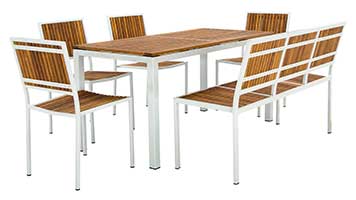 Terrassenmöbel mit braun lasiertem Robinienholz