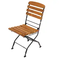 Klappbare Terrassenstühle mit gerundeter Rückenlehne