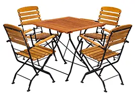 Klappbare Terrassenmöbel mit Tisch und Stühlen für vier Personen